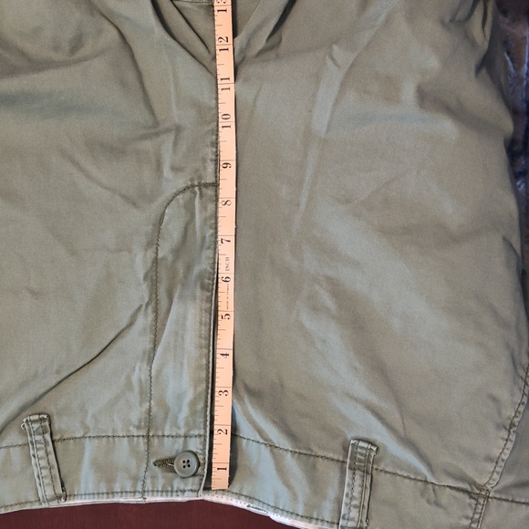 Old Navy Olive Green Shorts, Size 38 - Picture 8 of 8
